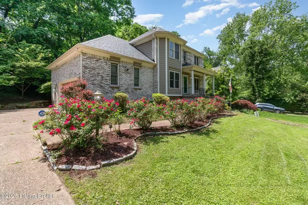 2516 Phoenix Hill Dr, Louisville, KY 40207