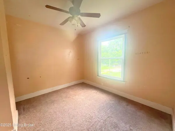 653 Cecil Ave, Louisville, KY 40211