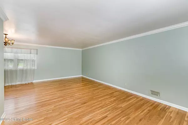 3219 Mid Dale Ln, Louisville, KY 40220