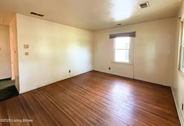 3809 Algonquin Pkwy, Louisville, KY 40211