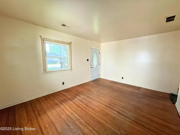 3809 Algonquin Pkwy, Louisville, KY 40211