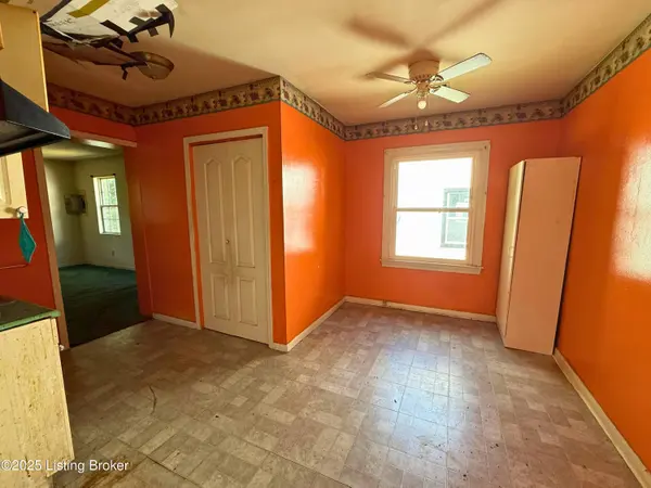 3809 Algonquin Pkwy, Louisville, KY 40211