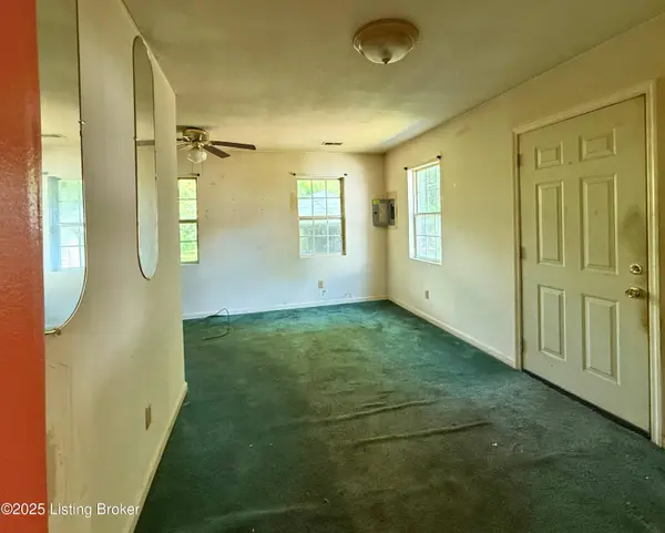 3809 Algonquin Pkwy, Louisville, KY 40211