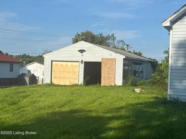 2742 Hill St, Vine Grove, KY 40175