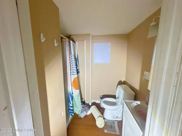 9036 Main St, Campbellsburg, KY 40011