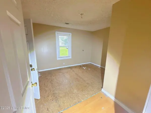 9036 Main St, Campbellsburg, KY 40011