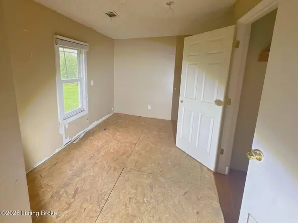 9036 Main St, Campbellsburg, KY 40011