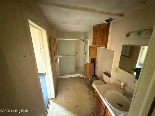 2742 Hill St, Vine Grove, KY 40175