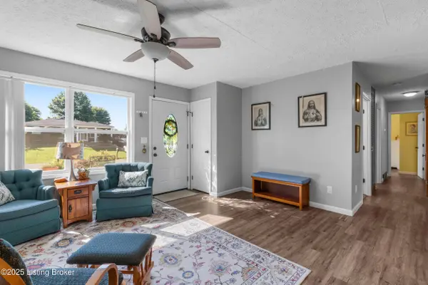 166 Glenview Rd, Shepherdsville, KY 40229