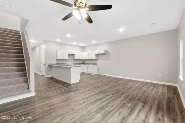 3210 Maldon Ct, Louisville, KY 40216