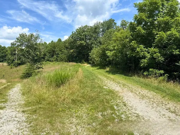 311 Combs Cemetery Road, Green Hall, KY 40486