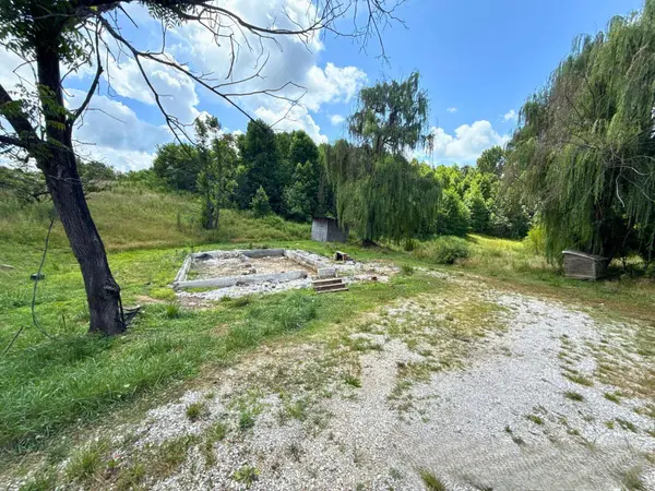 311 Combs Cemetery Road, Green Hall, KY 40486