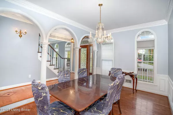 7204 Austinwood Rd, Louisville, KY 40214