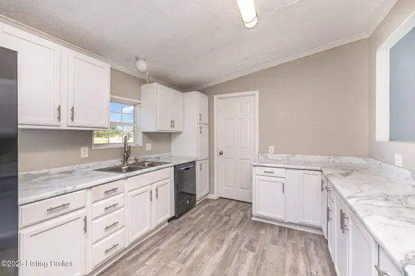 6900 James Madison WAY, Louisville, KY 40272