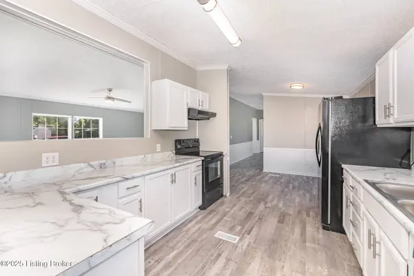 6900 James Madison WAY, Louisville, KY 40272