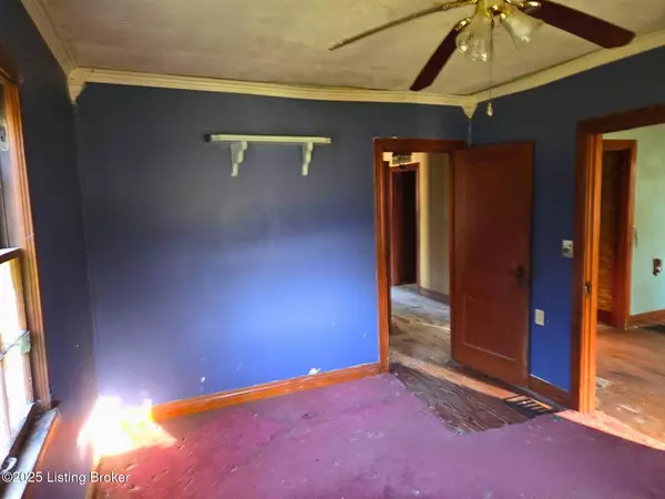 6311 Chenoweth Run Rd, Louisville, KY 40299