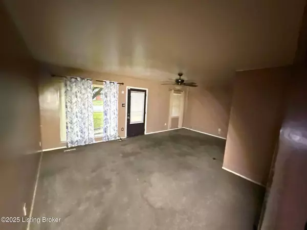 1716 Marlowe Dr, Clarksville, IN 47129