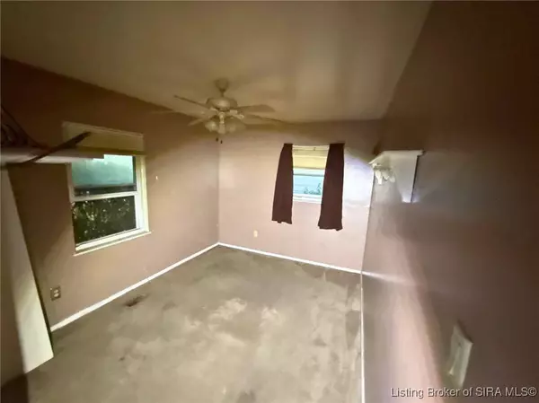 1716 Marlowe DR, Clarksville, IN 47129