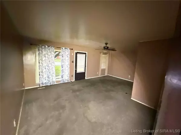 1716 Marlowe DR, Clarksville, IN 47129