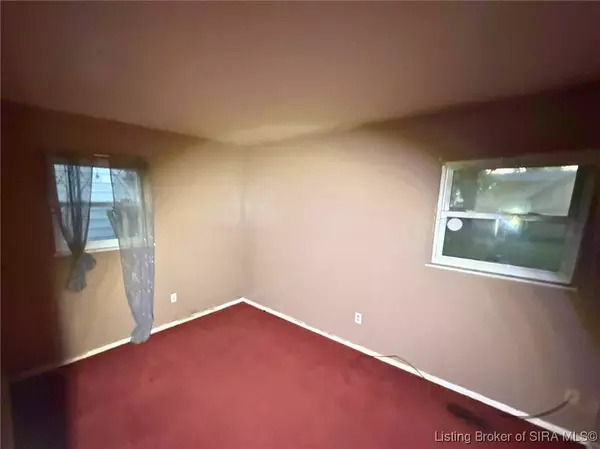 1716 Marlowe DR, Clarksville, IN 47129