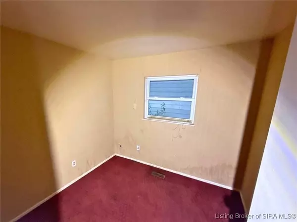 1716 Marlowe DR, Clarksville, IN 47129