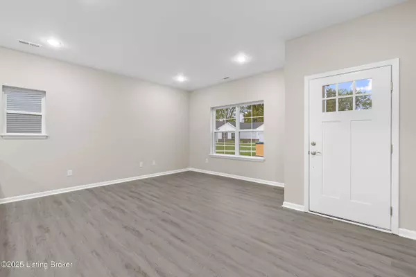 3200 Maldon Ct, Louisville, KY 40216