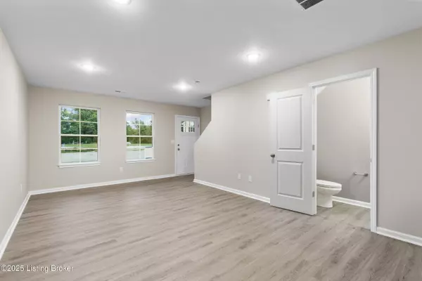 3204 Maldon Ct, Louisville, KY 40216