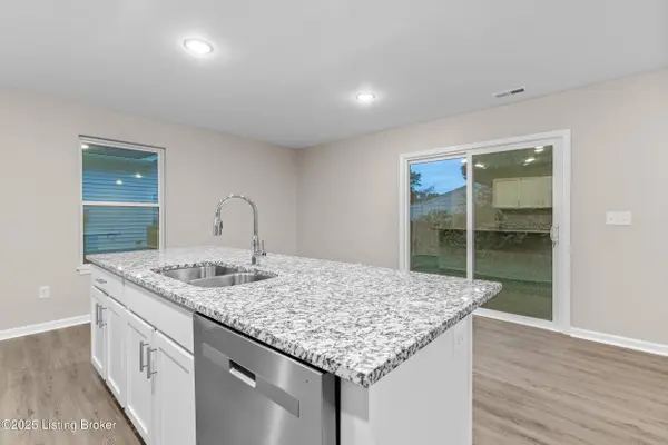 3208 Maldon Ct, Louisville, KY 40216