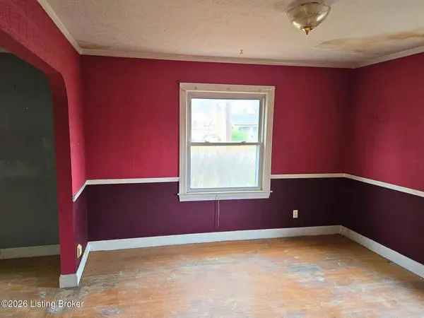 2207 Rockford Ln, Louisville, KY 40216