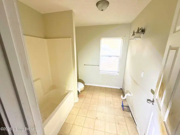 4112 W Broadway, Louisville, KY 40211