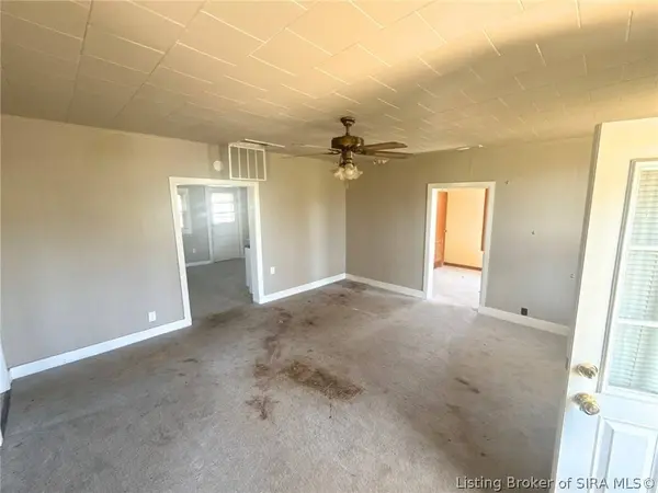 35 N McKinley ST, Campbellsburg, IN 47108