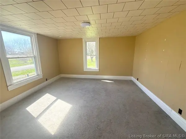 35 N McKinley ST, Campbellsburg, IN 47108