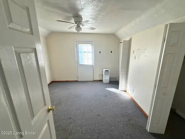 4815 Plum Creek Rd, Taylorsville, KY 40071