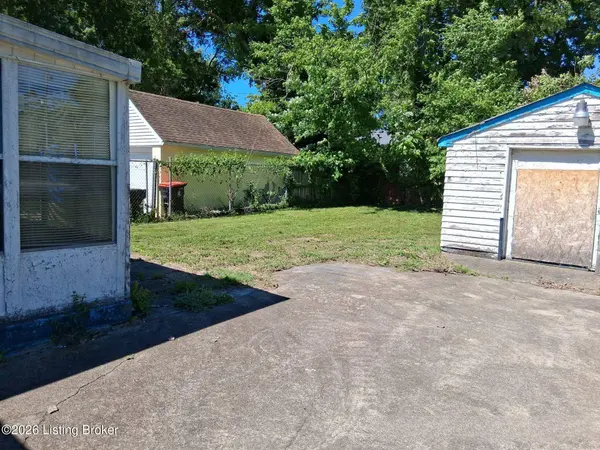 902 Loretto Ave, Louisville, KY 40211