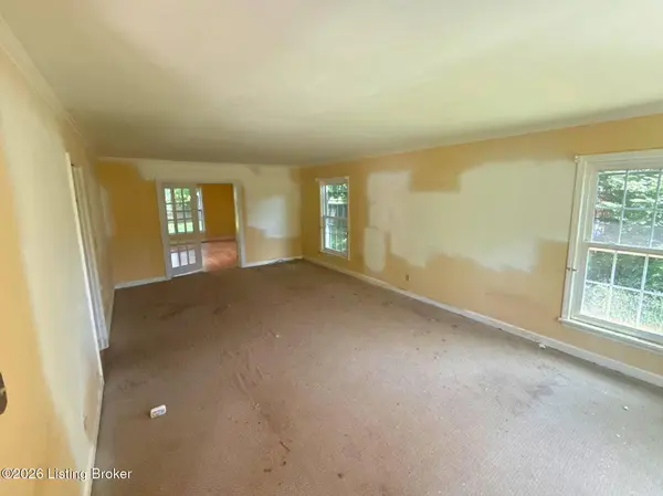 8407 Brownsboro Rd, Louisville, KY 40241