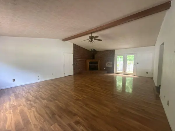 2101 Town Hill Road, Jackson, KY 41339