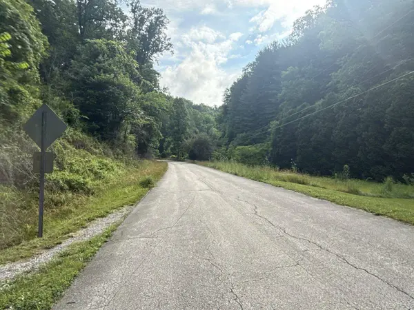2101 Town Hill Road, Jackson, KY 41339