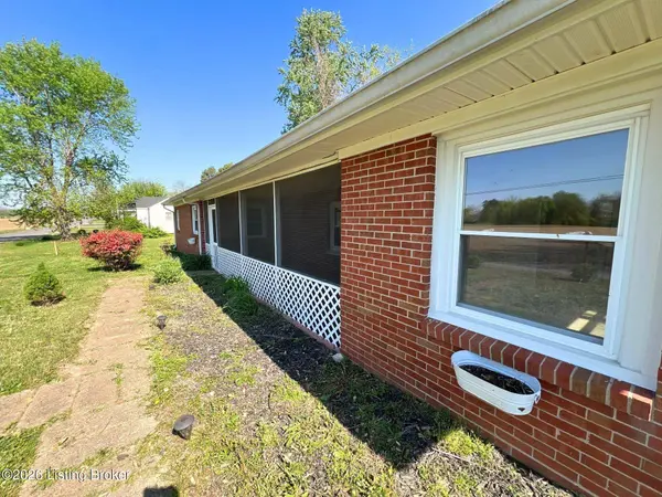 110 W Pierson St, Fredonia, KY 42411