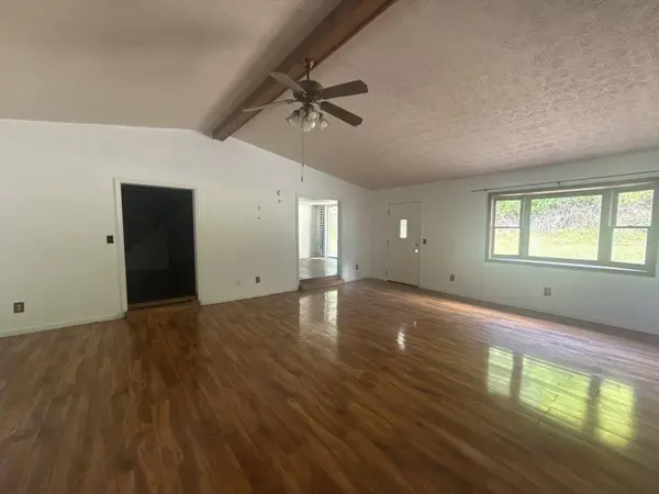 2101 Town Hill Road, Jackson, KY 41339