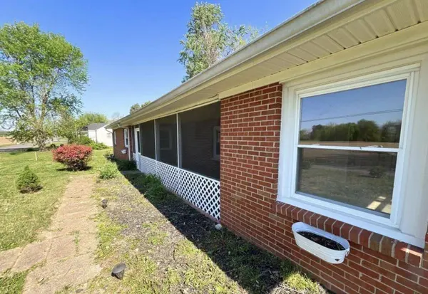 110 W Pierson Street, Fredonia, KY 42411