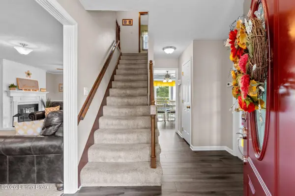 312 New England Ct, Louisville, KY 40214