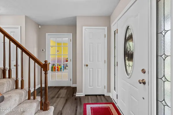 312 New England Ct, Louisville, KY 40214
