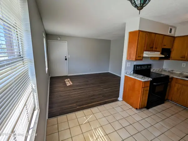 3523 Georgetown Pl, Louisville, KY 40215