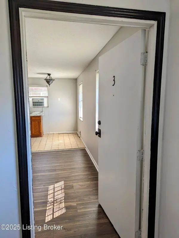 3523 Georgetown Pl, Louisville, KY 40215