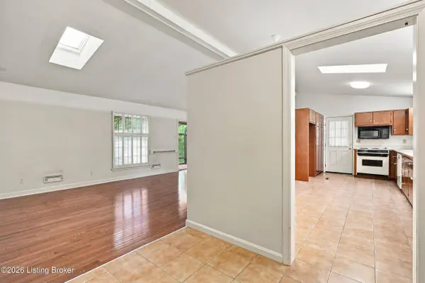 3408 Flinthaven Rd, Louisville, KY 40241