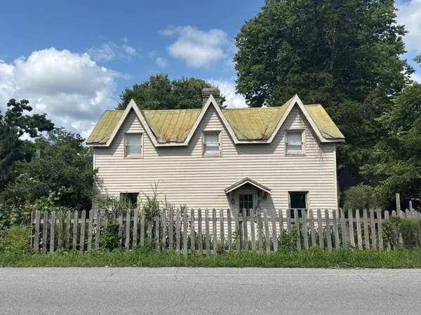 2015 Old Main Street