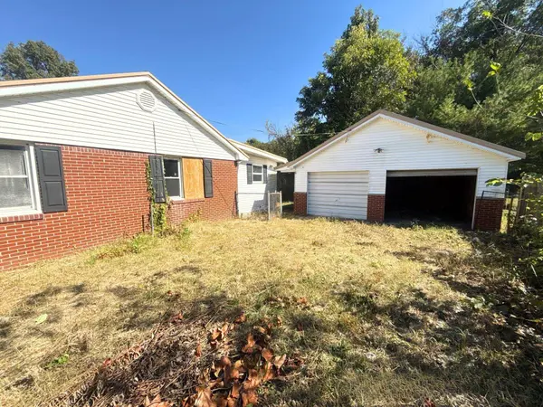 82 Ingleside Road, Kevil, KY 42053