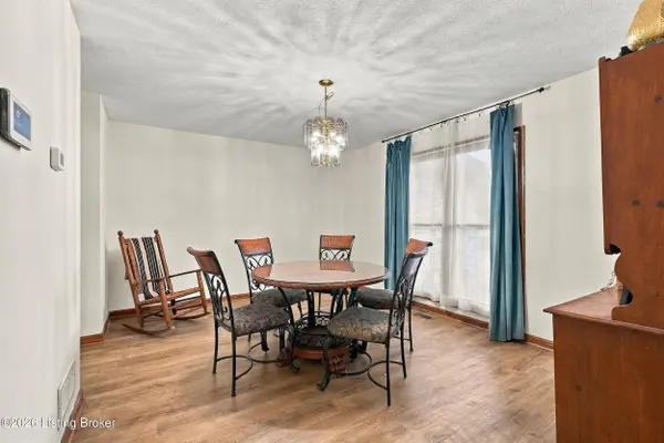 181 Jasper Ln, Mt Washington, KY 40047
