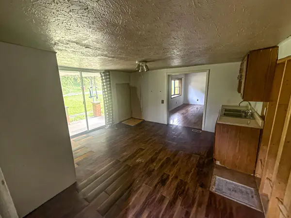 2101 Town Hill Road, Jackson, KY 41339