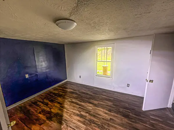 2101 Town Hill Road, Jackson, KY 41339